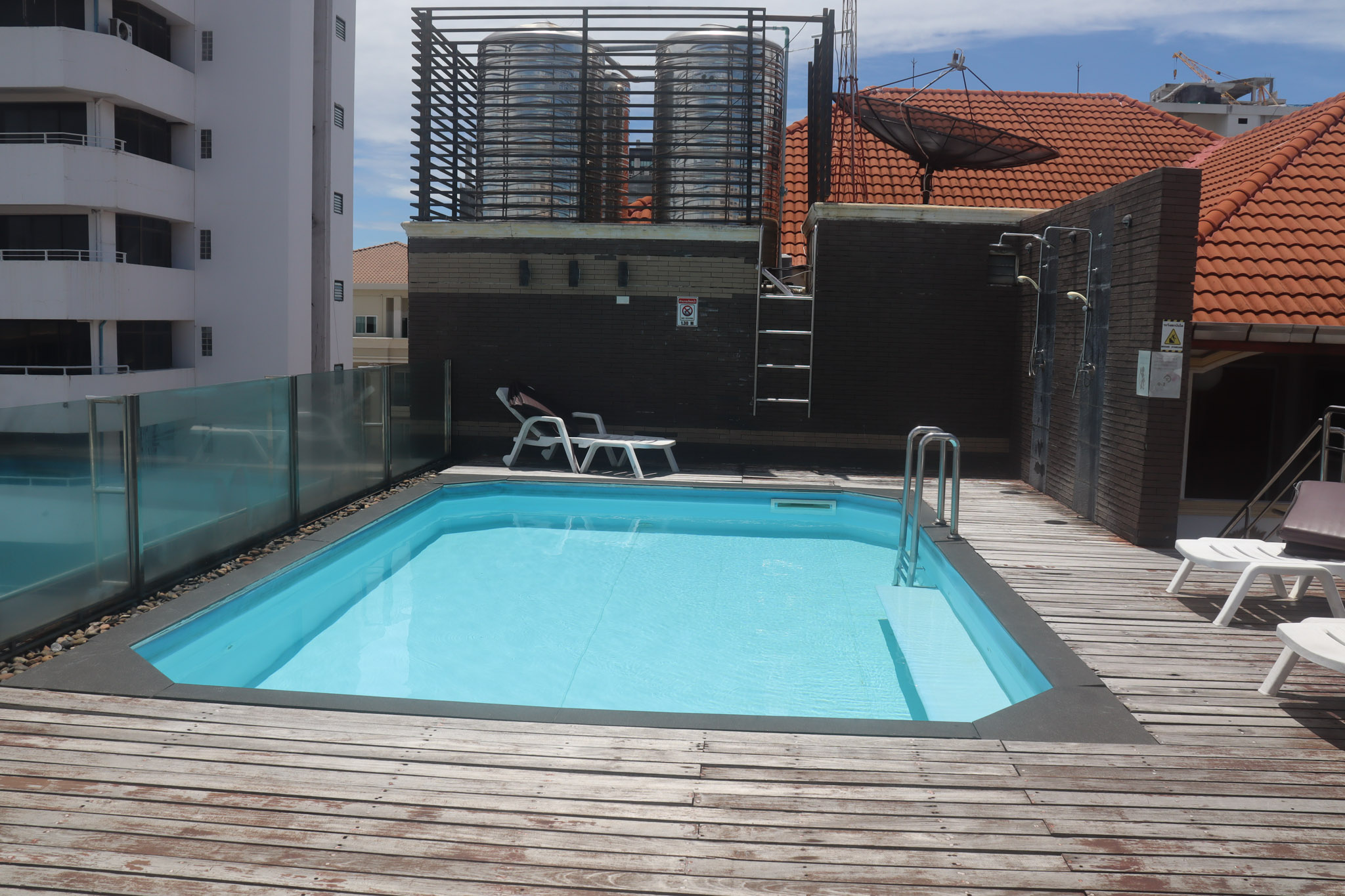 Swimming Pool Inn House Hotel