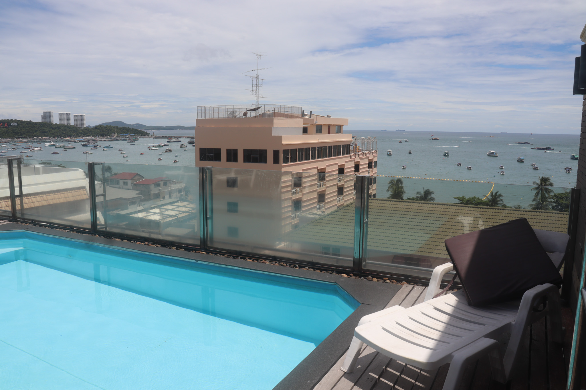 Swimming Pool Inn House Hotel