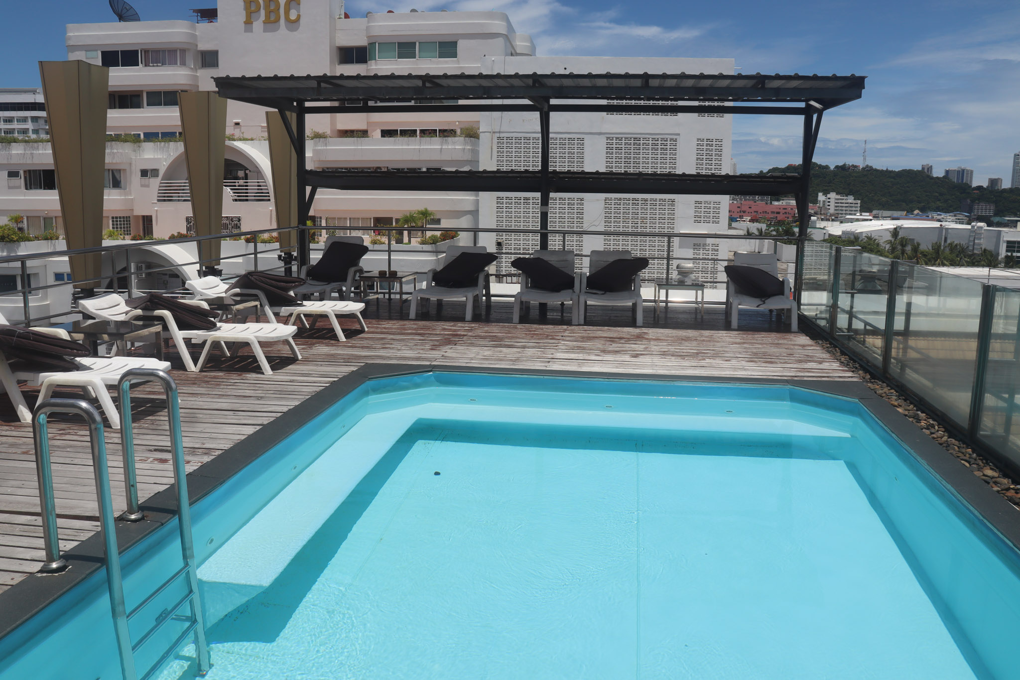 Swimming Pool Inn House Hotel